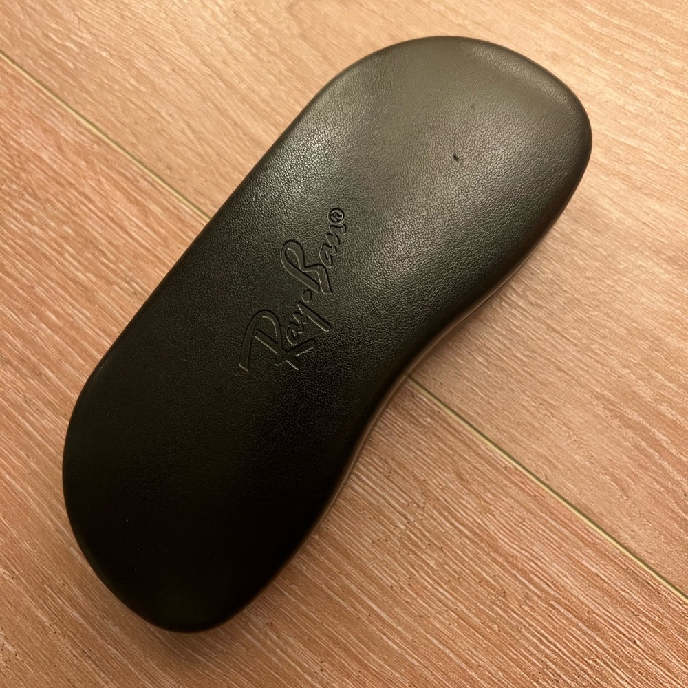 Ray-Ban Black Glasses sunglasses Case